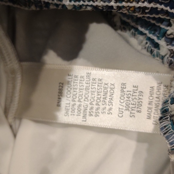 NWT Max Studio split sleeve printed top - Picture 8 of 8